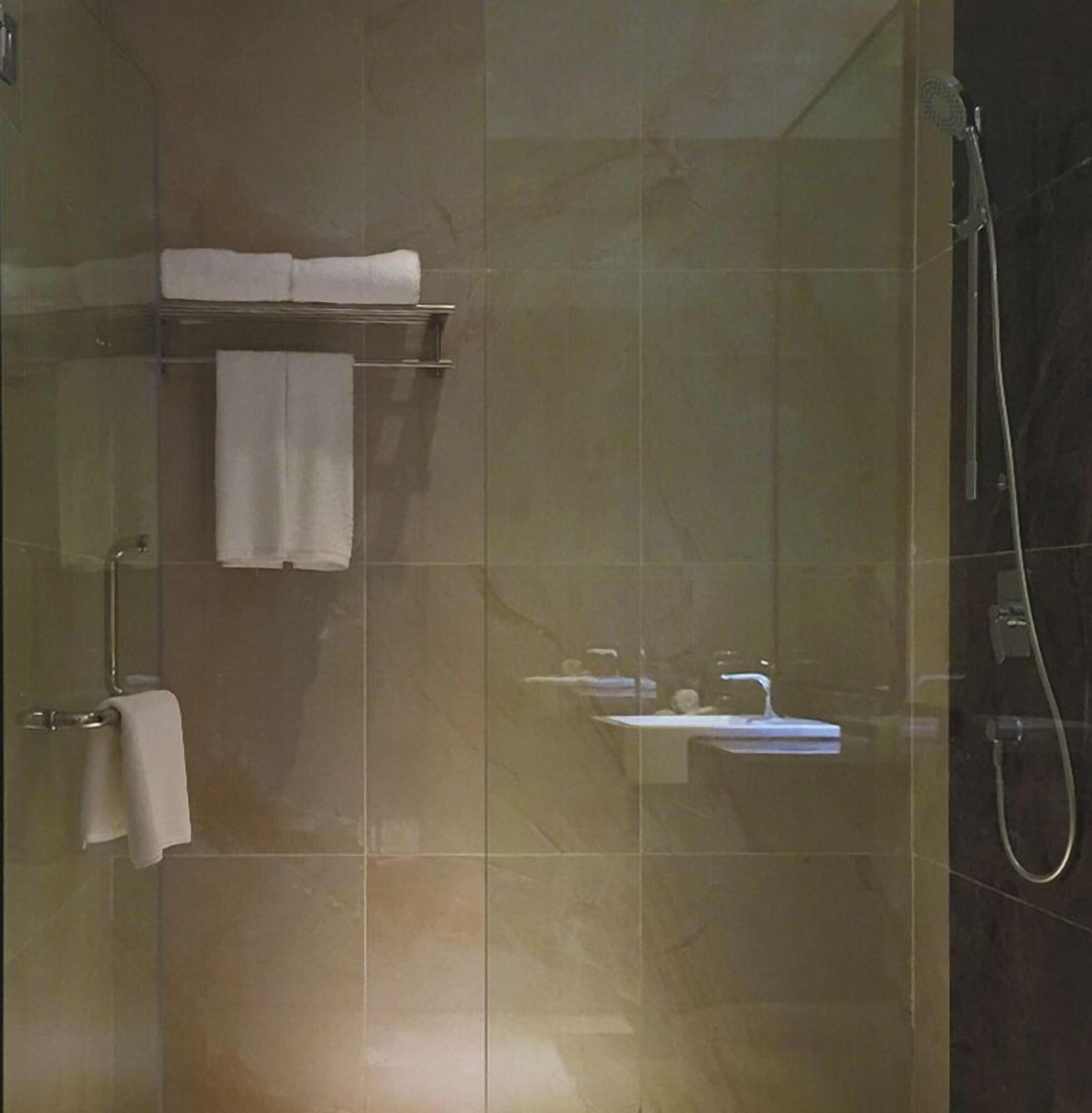 Geno Hotel Shah Alam Eksteriør billede